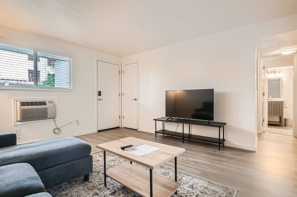 Photo of Livingroom in Lakewood