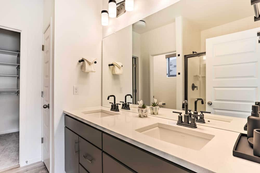 Photo of Bathroom in Parker