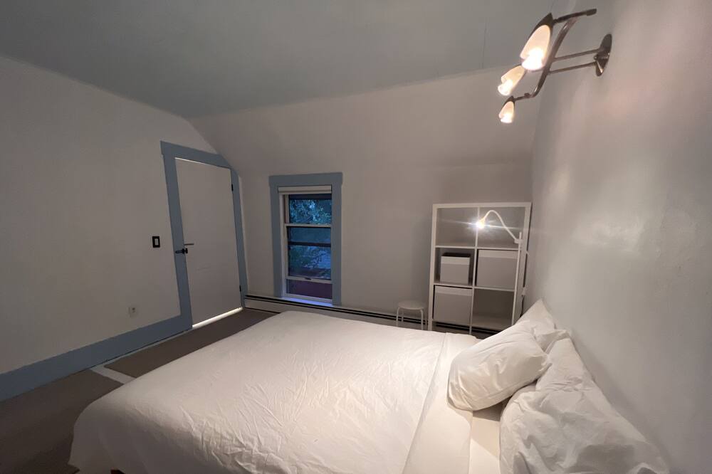 Photo of Bedroom in Idaho Springs