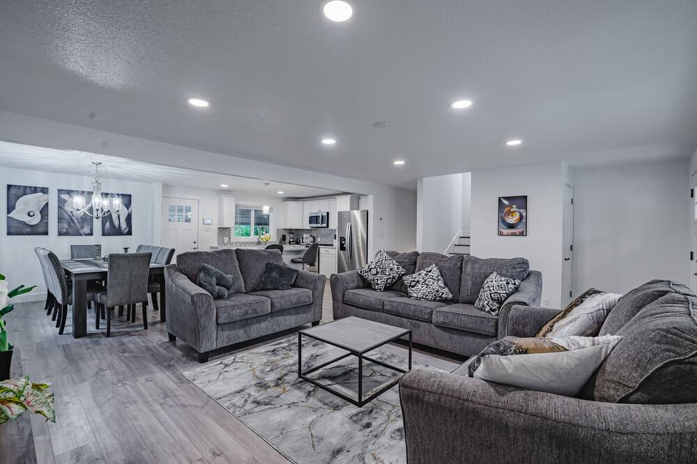 Photo of Livingroom in Alta Vista Area