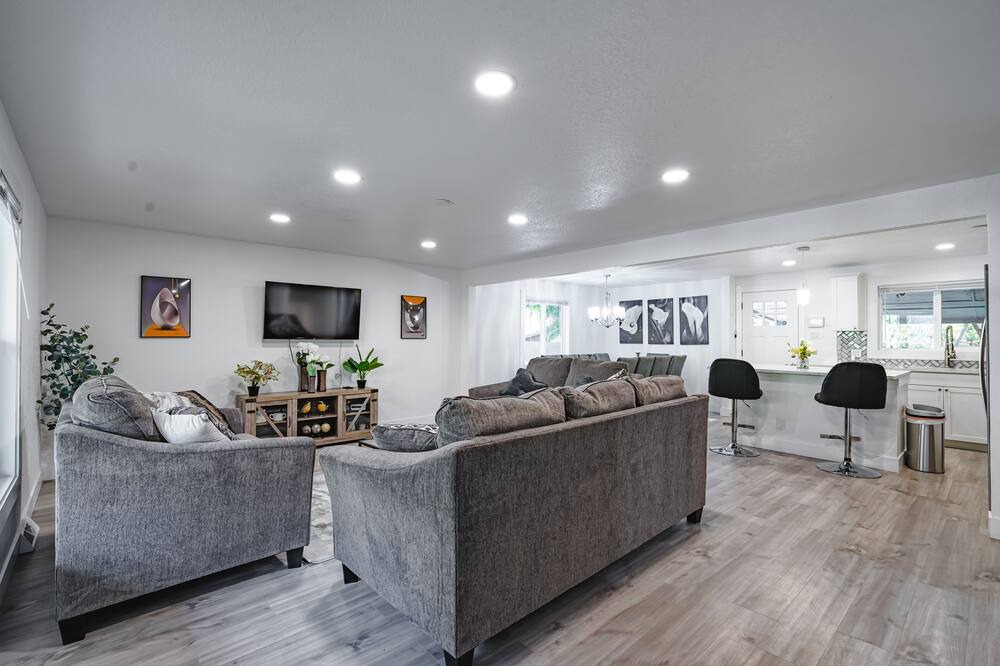 Photo of Livingroom in Alta Vista Area
