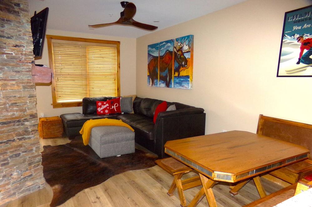Photo of Bedroom in River Run