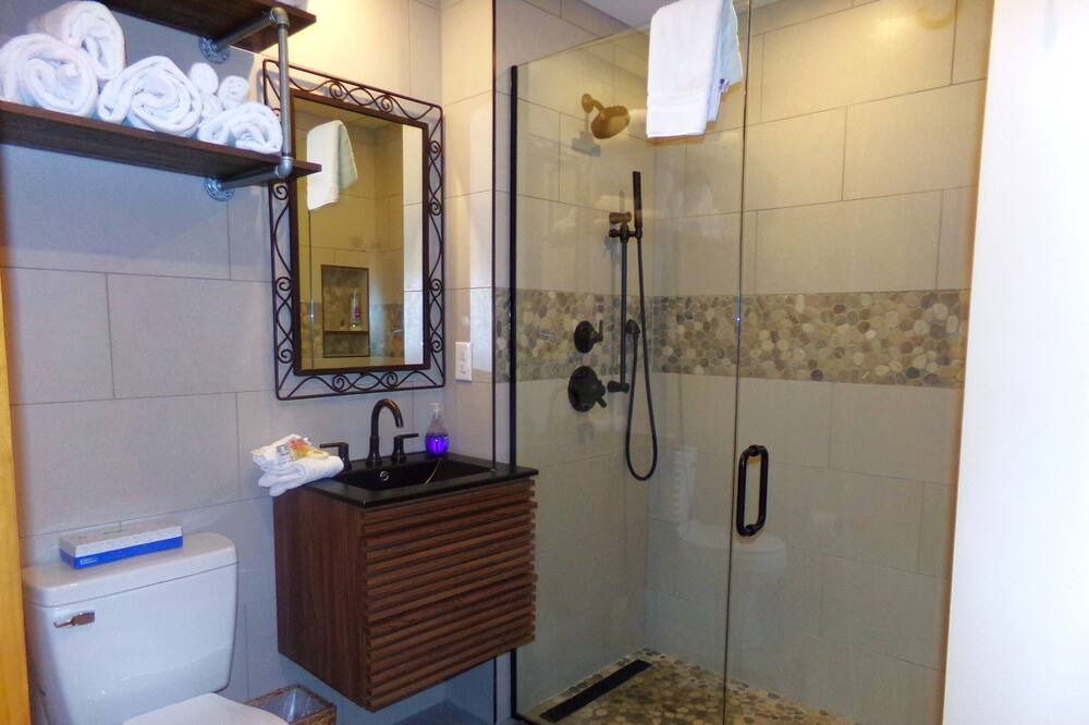 Photo of Bathroom in River Run