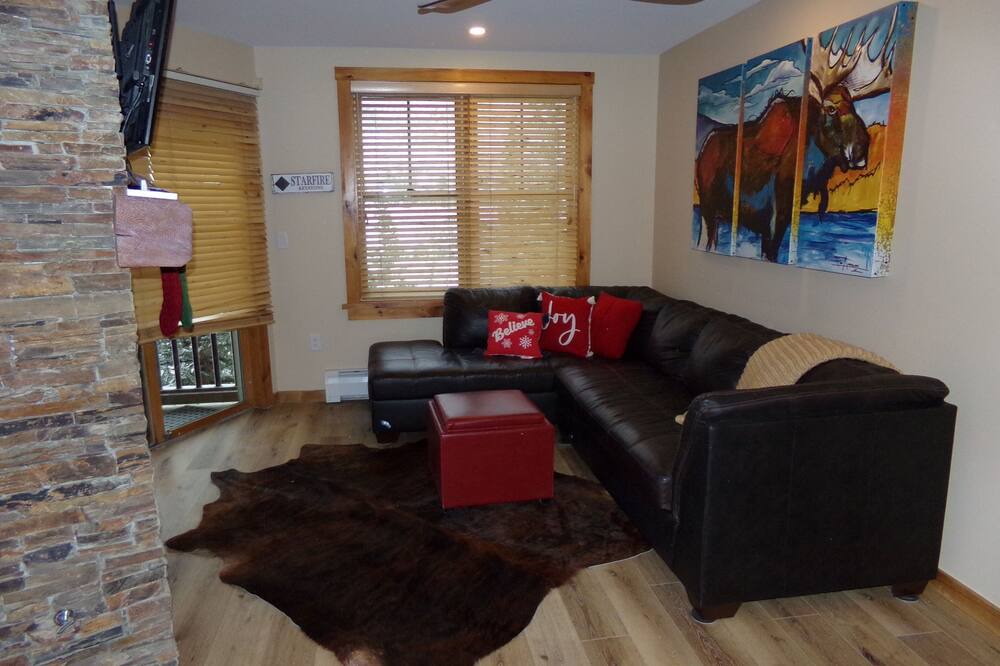 Photo of Bedroom in River Run