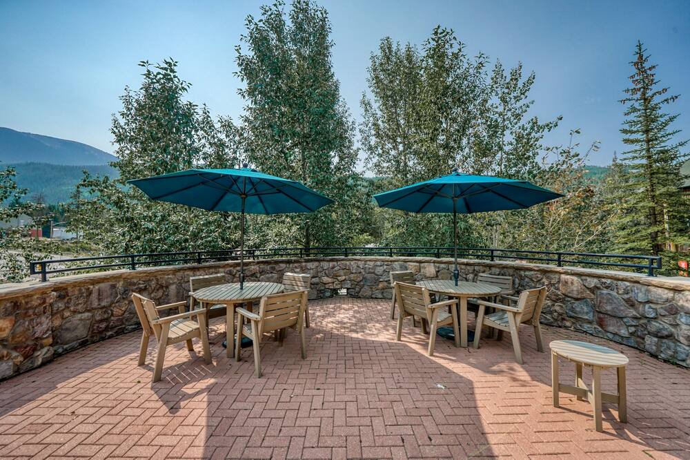 Photo of Outdoor in River Run