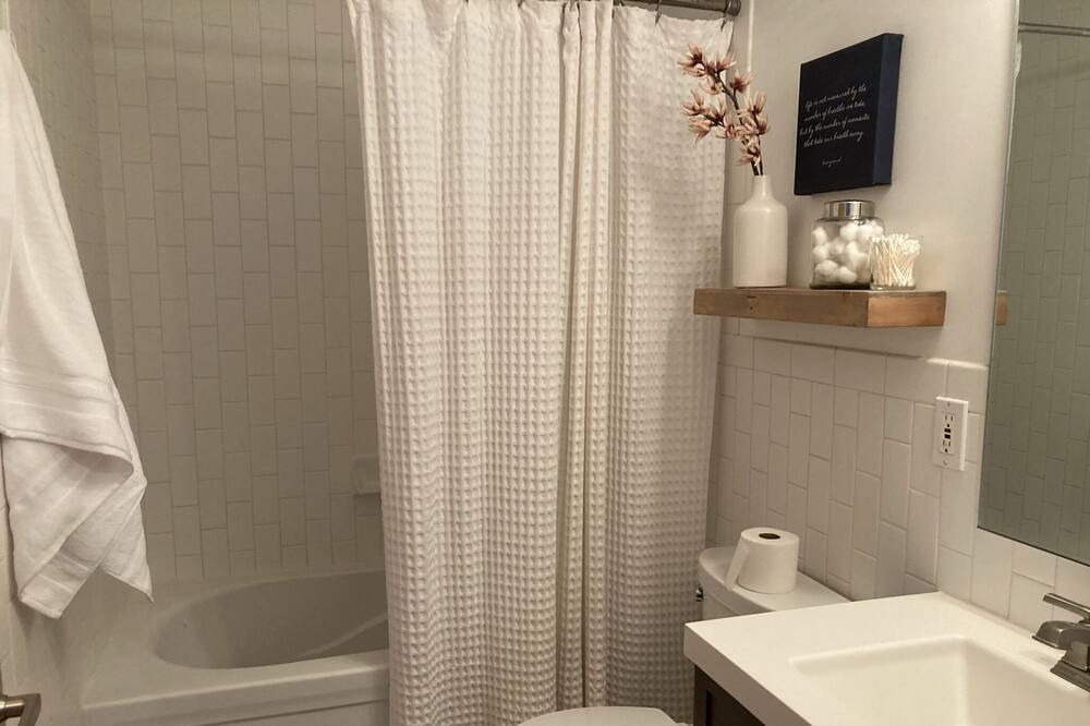 Photo of Bathroom in Sloan Lake
