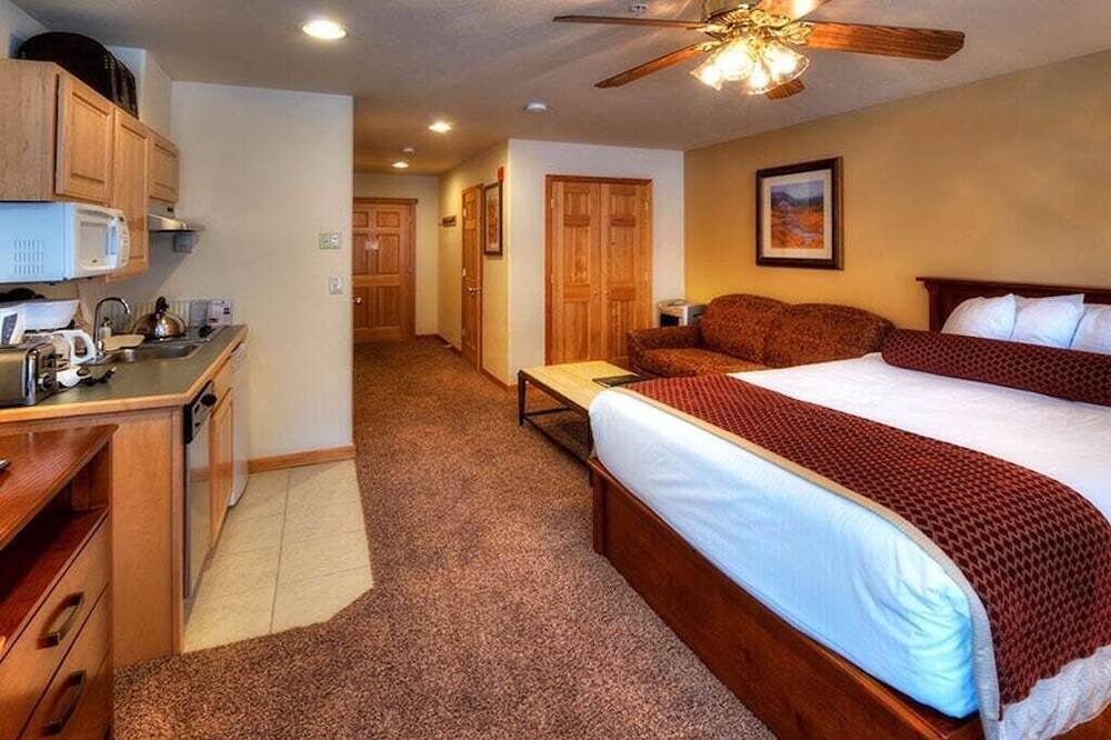 Photo of Bedroom in Four O'Clock