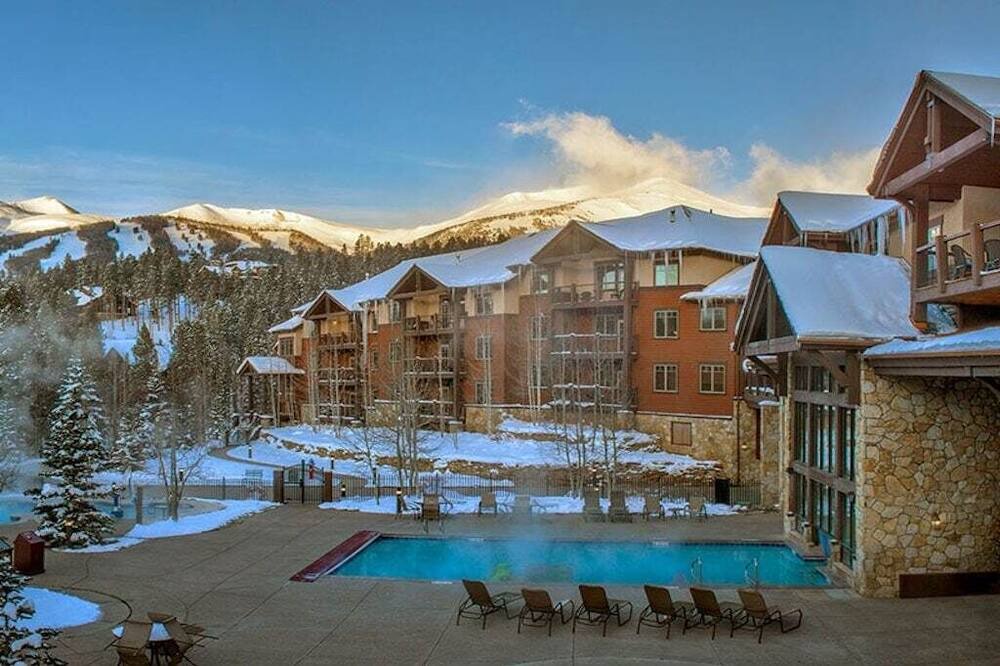Photo of Outdoor in Four O'Clock