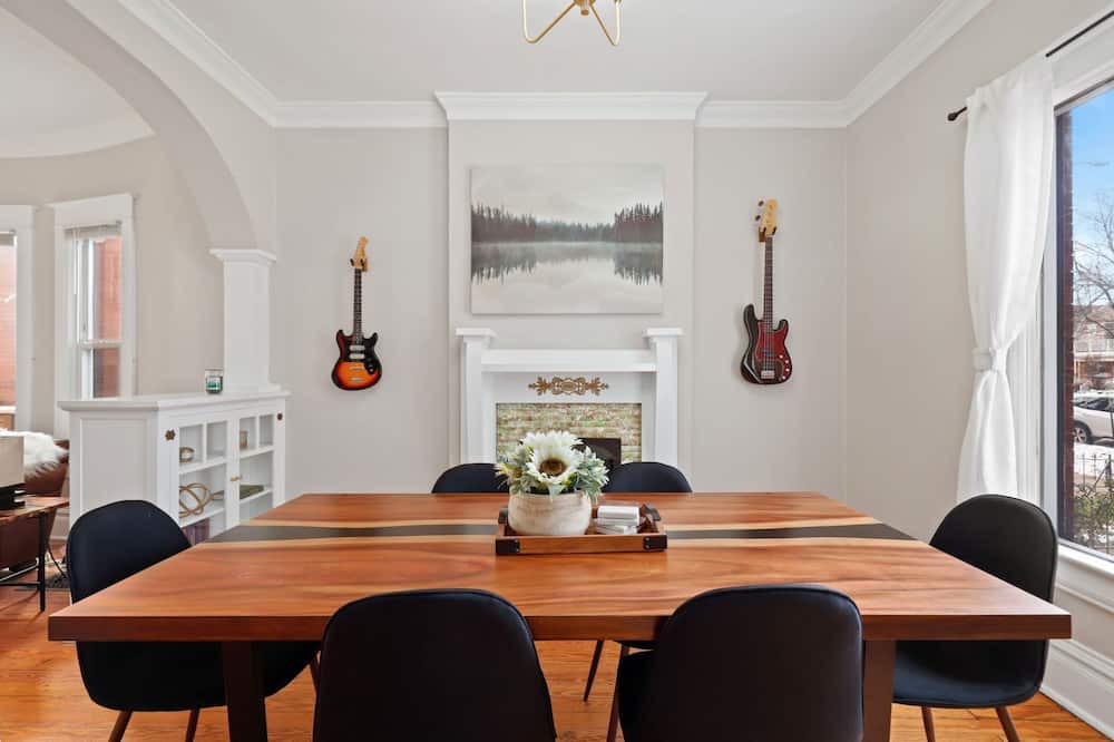 Photo of Bedroom in Washington Park West