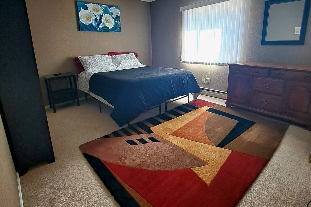 Photo of Bedroom in Gleneagle