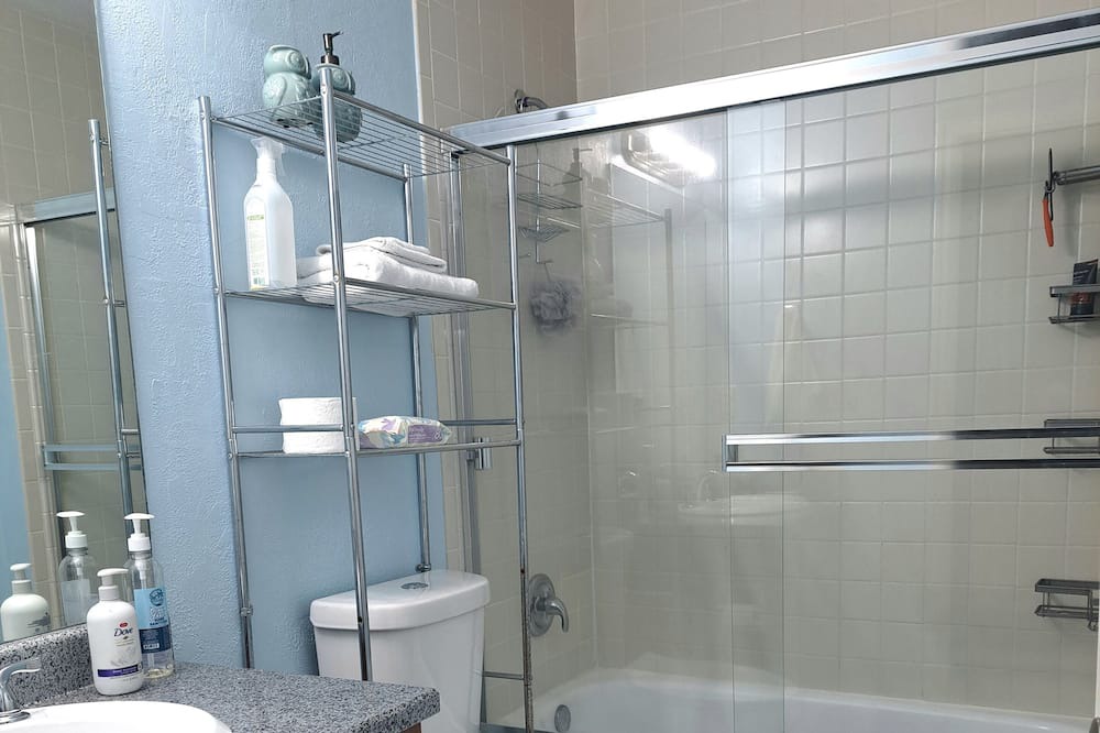 Photo of Bathroom in Gleneagle