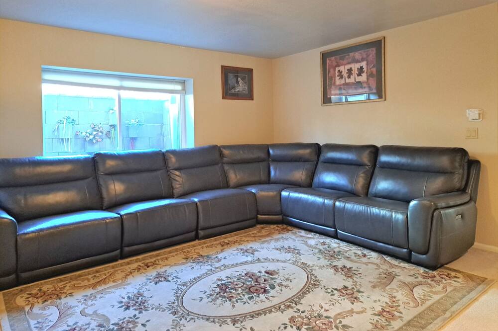 Photo of Livingroom in Gleneagle