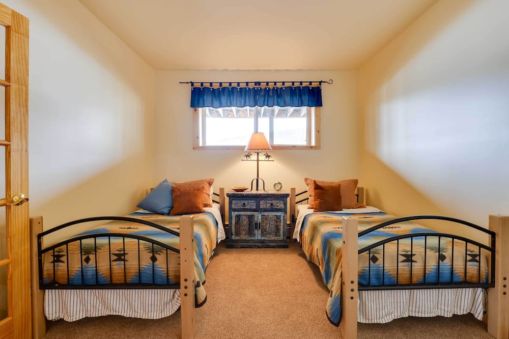 Photo of Bedroom in Warm Springs