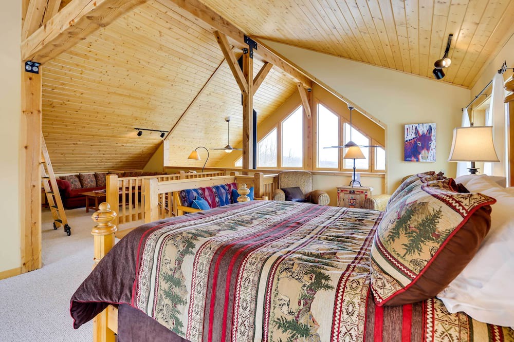 Photo of Bedroom in Warm Springs