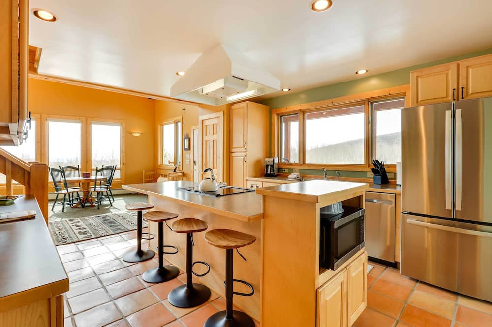 Photo of Kitchen in Warm Springs