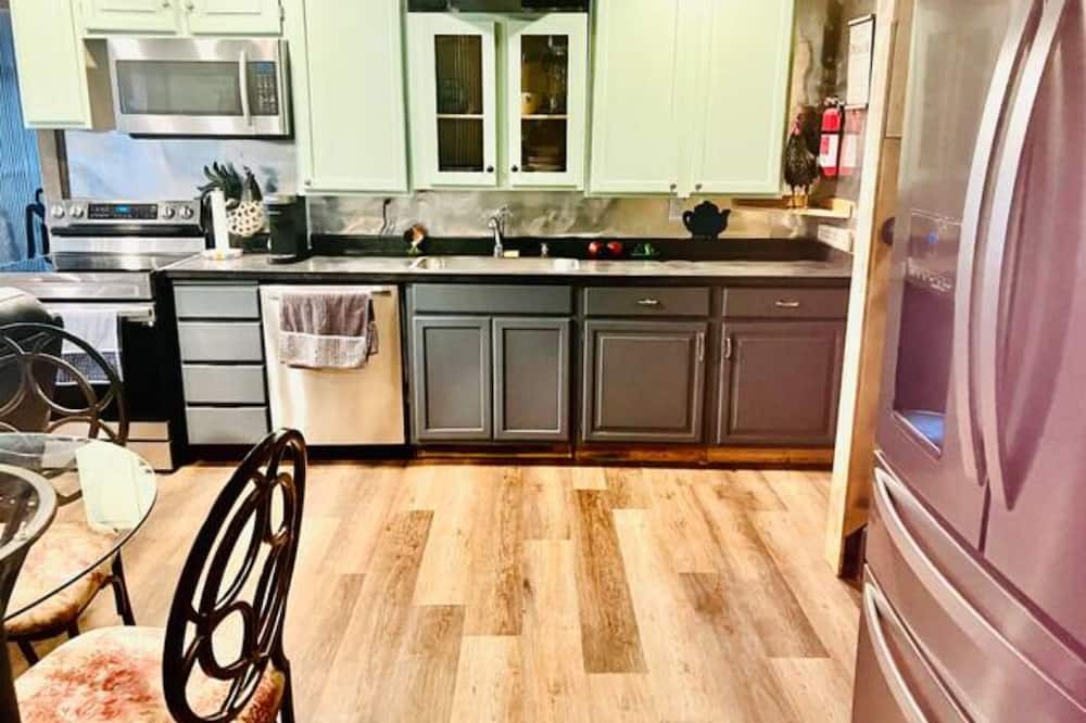 Photo of Kitchen in Security-Widefield