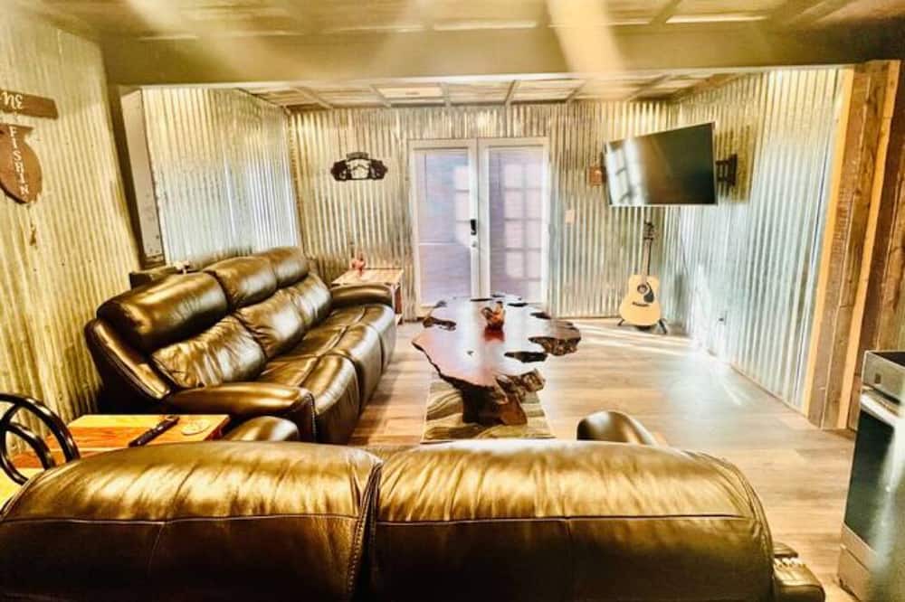 Photo of Livingroom in Security-Widefield