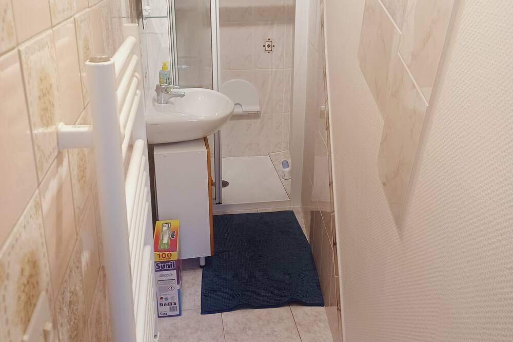 Photo of Bathroom in Plobsheim