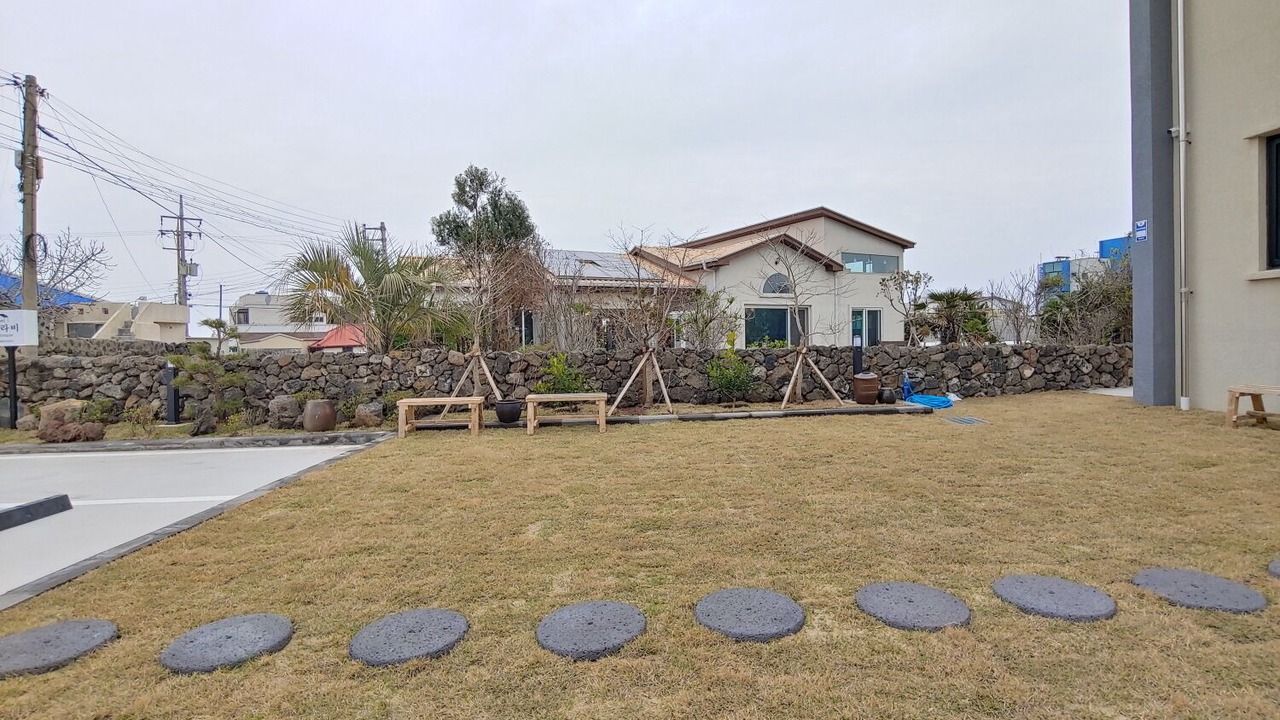 Photo of Outdoor in Hallim