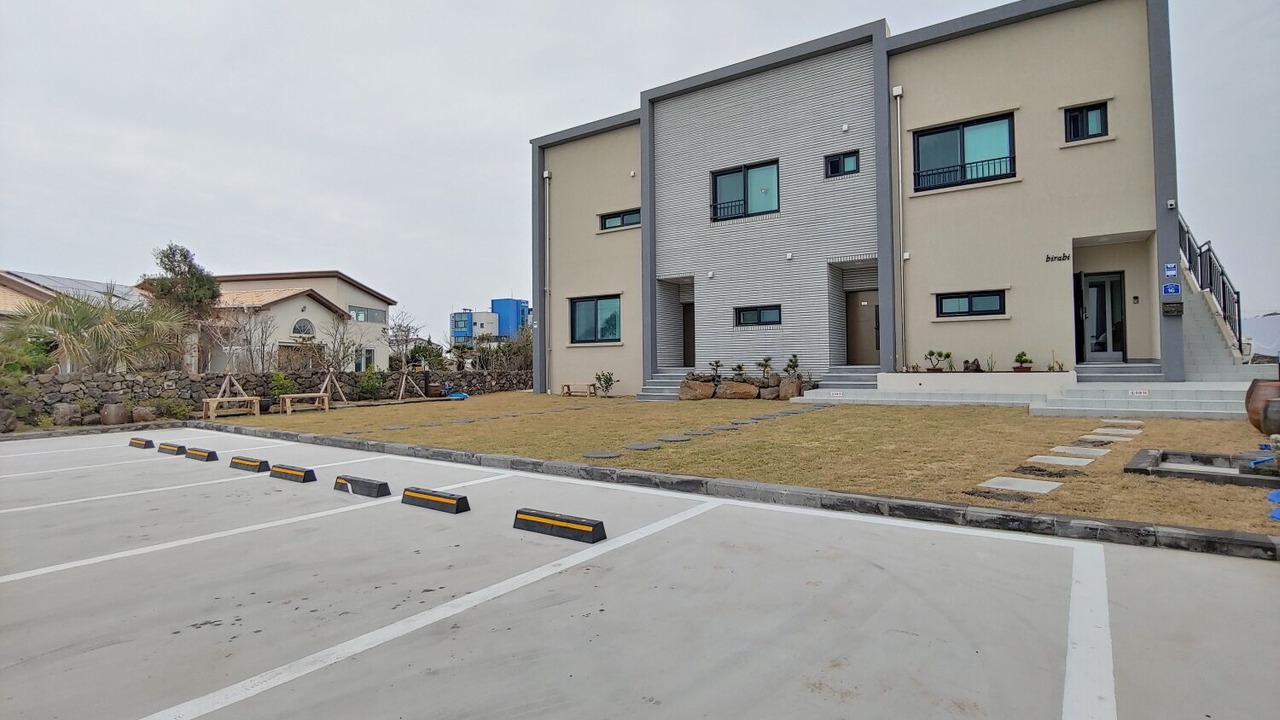 Photo of Outdoor in Hallim