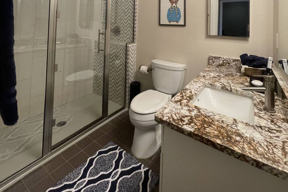 Photo of Bathroom in Castle Pines North