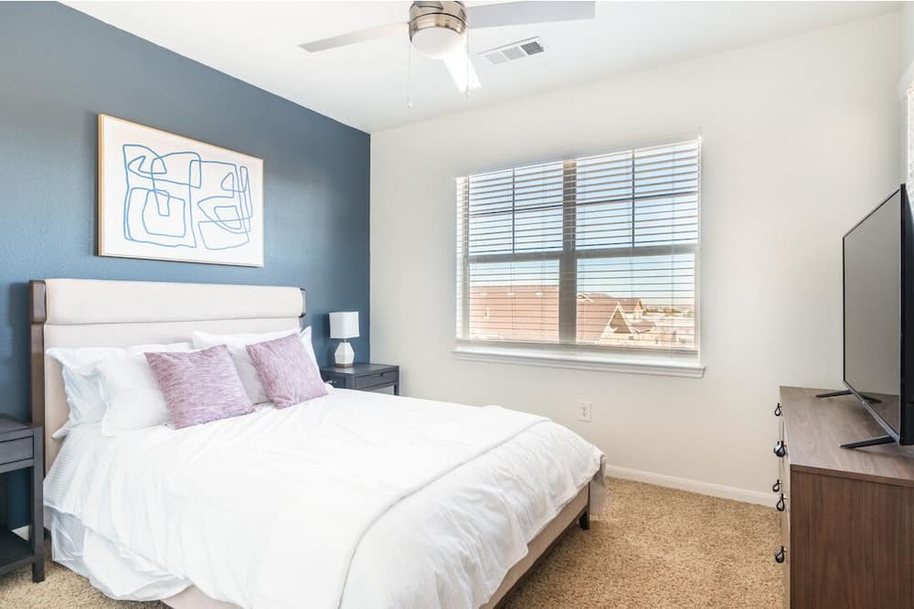 Photo of Bedroom in Aurora