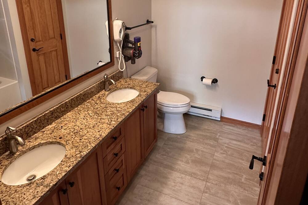 Photo of Bathroom in Copper Mountain