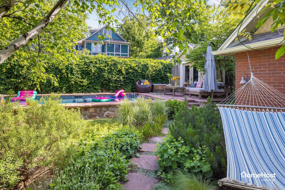 Photo of Outdoor in Mapleton Hill