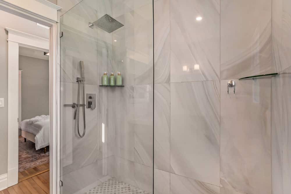 Photo of Bathroom in Congress Park