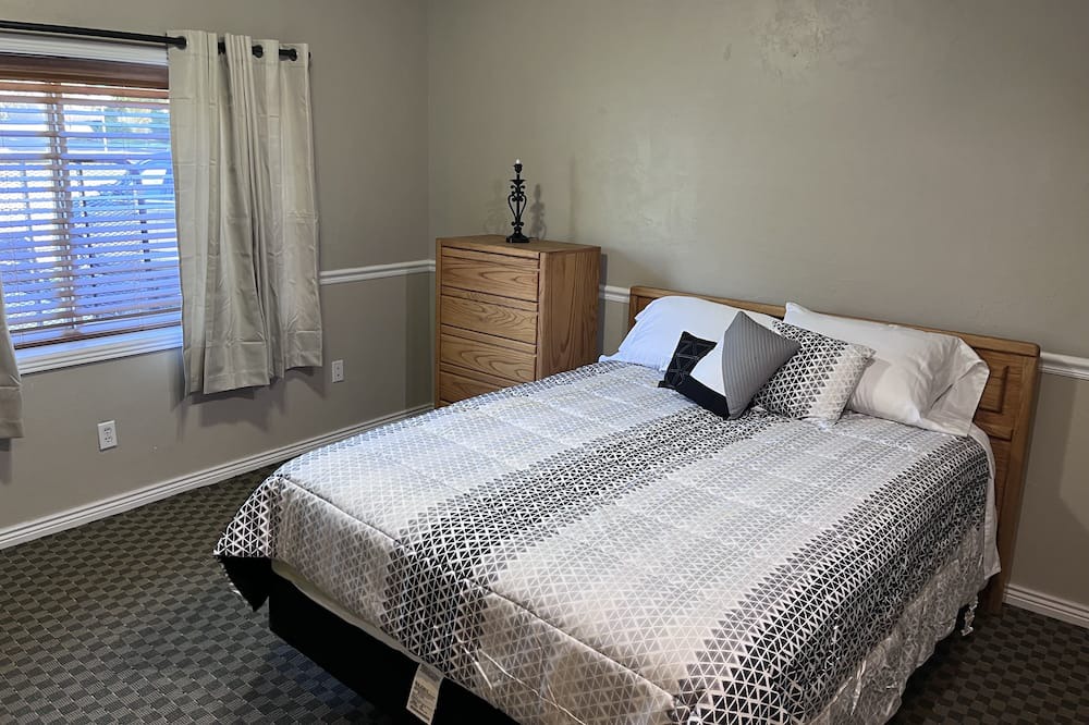 Photo of Bedroom in Meeker