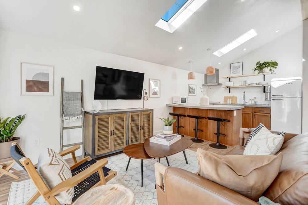 Photo of Livingroom in Broadmoor
