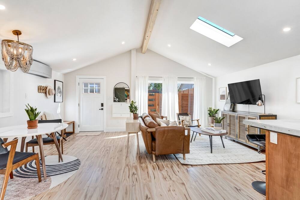 Photo of Livingroom in Broadmoor