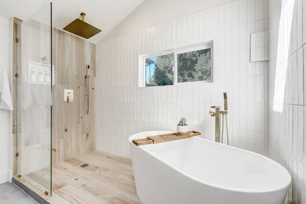 Photo of Bathroom in Broadmoor