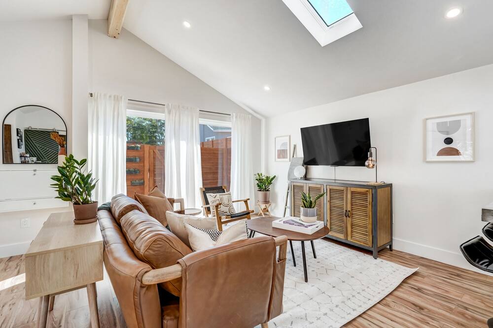 Photo of Livingroom in Broadmoor