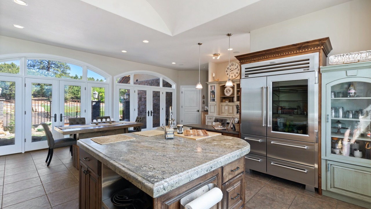 Photo of Kitchen in Loghill Village