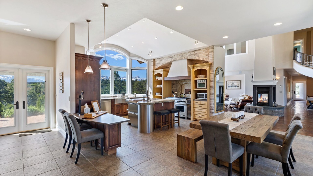 Photo of Kitchen in Loghill Village