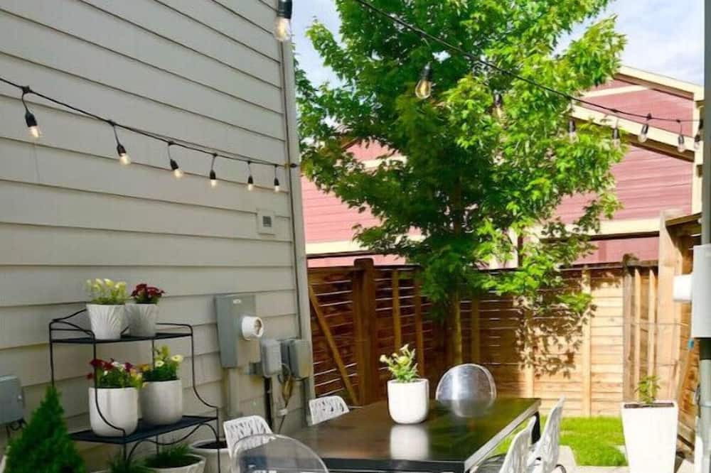 Photo of Patio Balcony in Dupont