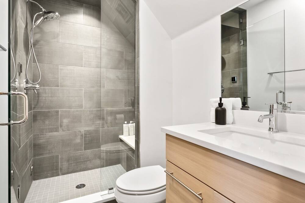 Photo of Bathroom in Sloan Lake