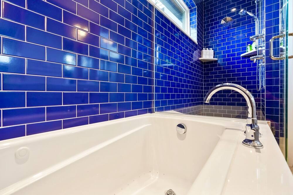 Photo of Bathroom in Sloan Lake