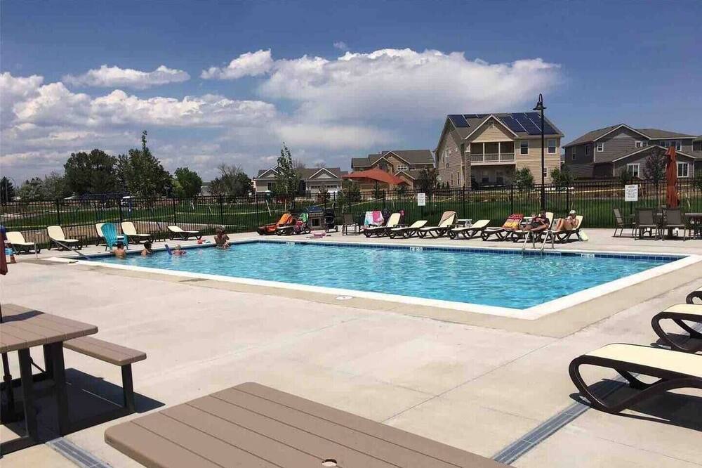 Photo of Outdoor in Golden