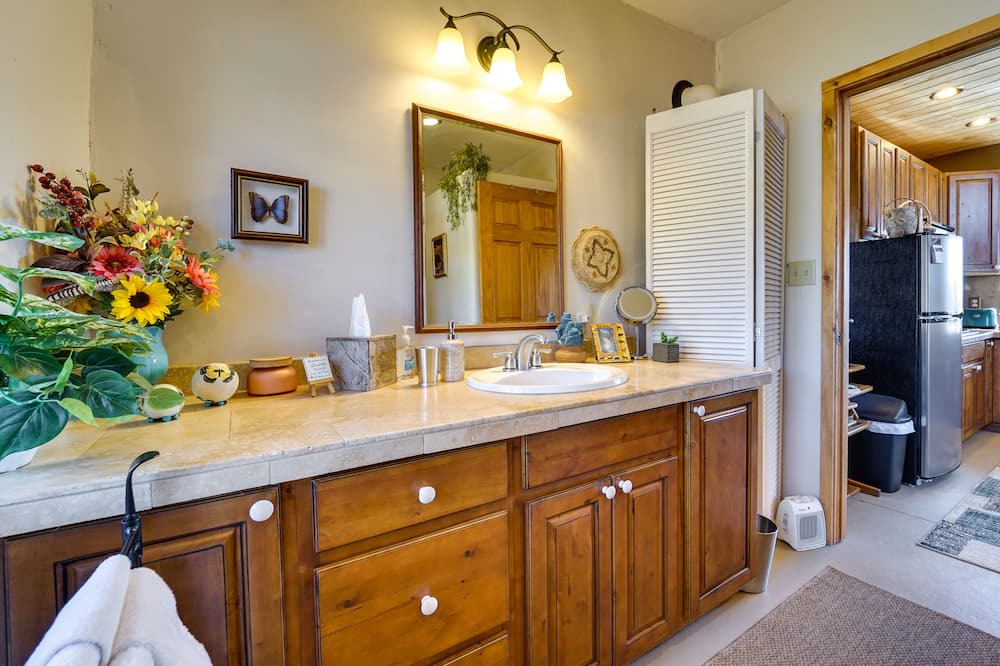 Photo of Bathroom in Mancos