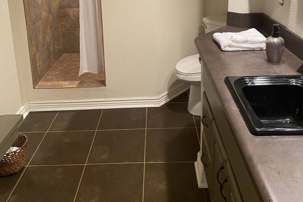 Photo of Bathroom in Morrison