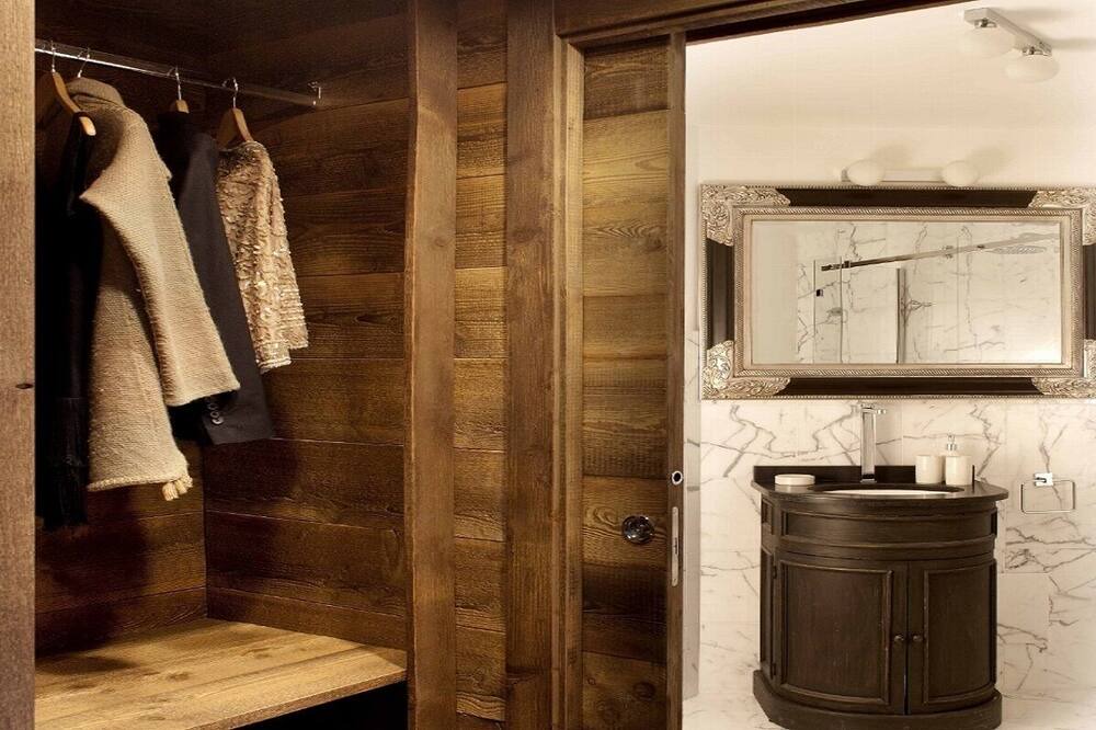 Photo of Bathroom in Le Lavancher