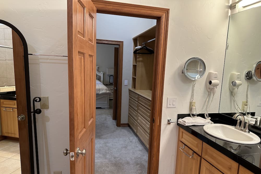 Photo of Bathroom in Gypsum