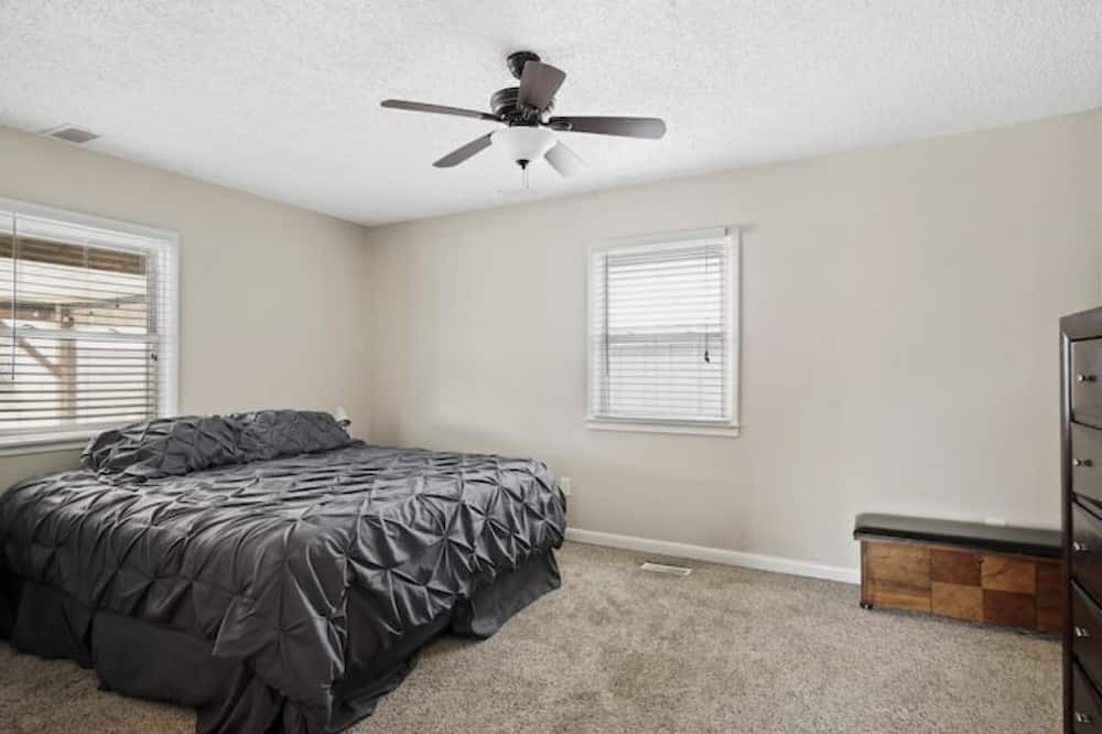Photo of Bedroom in Wheat Ridge