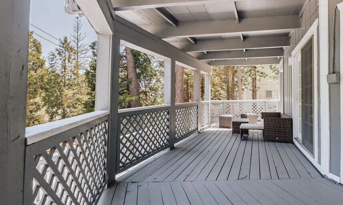 Photo of Outdoor in Lake Arrowhead