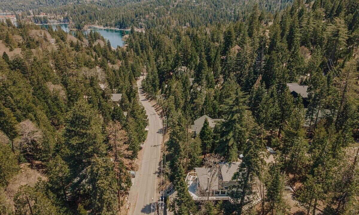 Photo of Outdoor in Lake Arrowhead