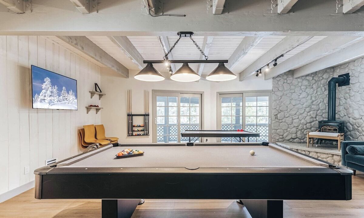 Photo of Bedroom in Lake Arrowhead