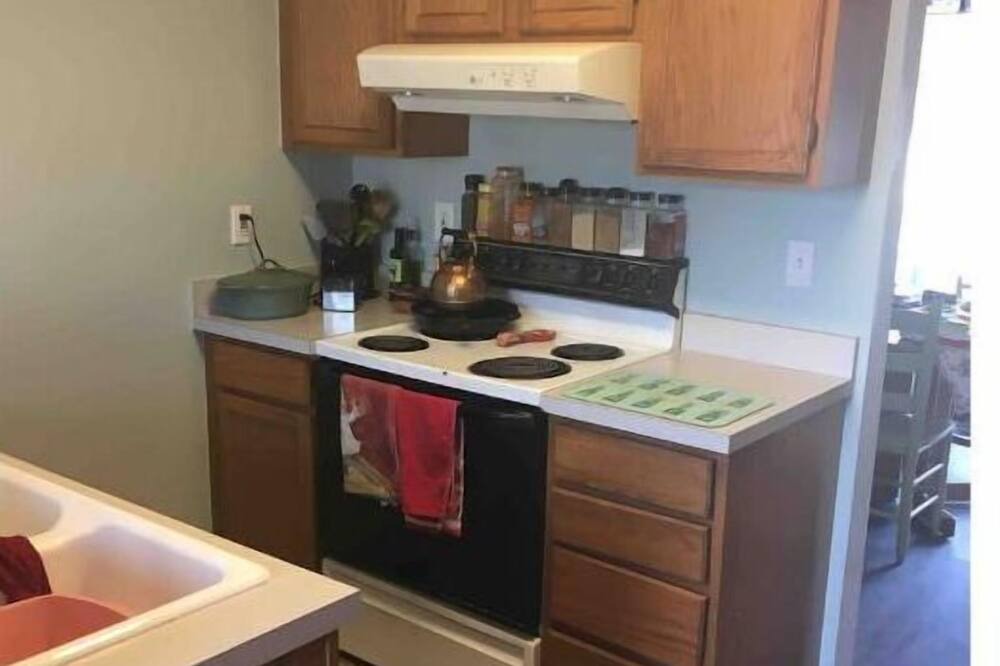 Photo of Kitchen in Glenwood Grove - North Iris