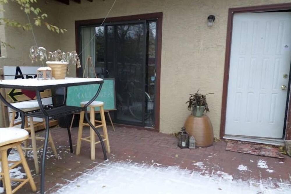 Photo of Outdoor in Glenwood Grove - North Iris